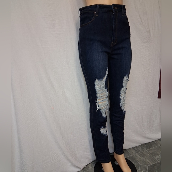 AKIRA Midnight Blue High Rise Ripped Jeans Size 13/W30 - Picture 9 of 16